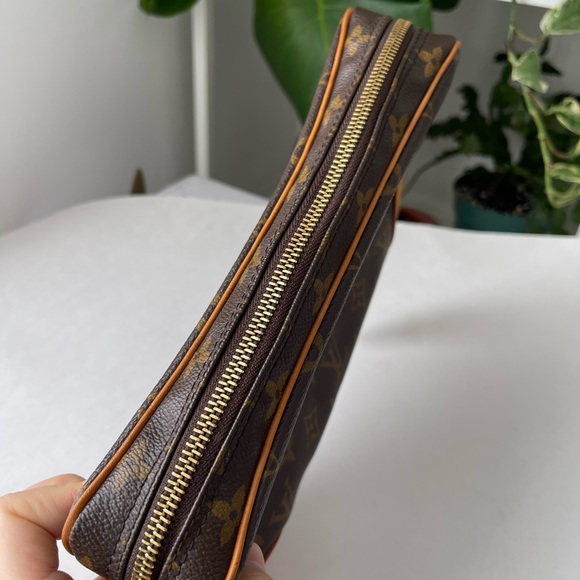 LOUIS VUITTON DRAGONNE MARLY MM - Picture 6 of 14